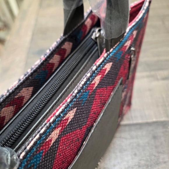 NWT Montana West Red and Black Geometric Tote - Picture 6 of 10